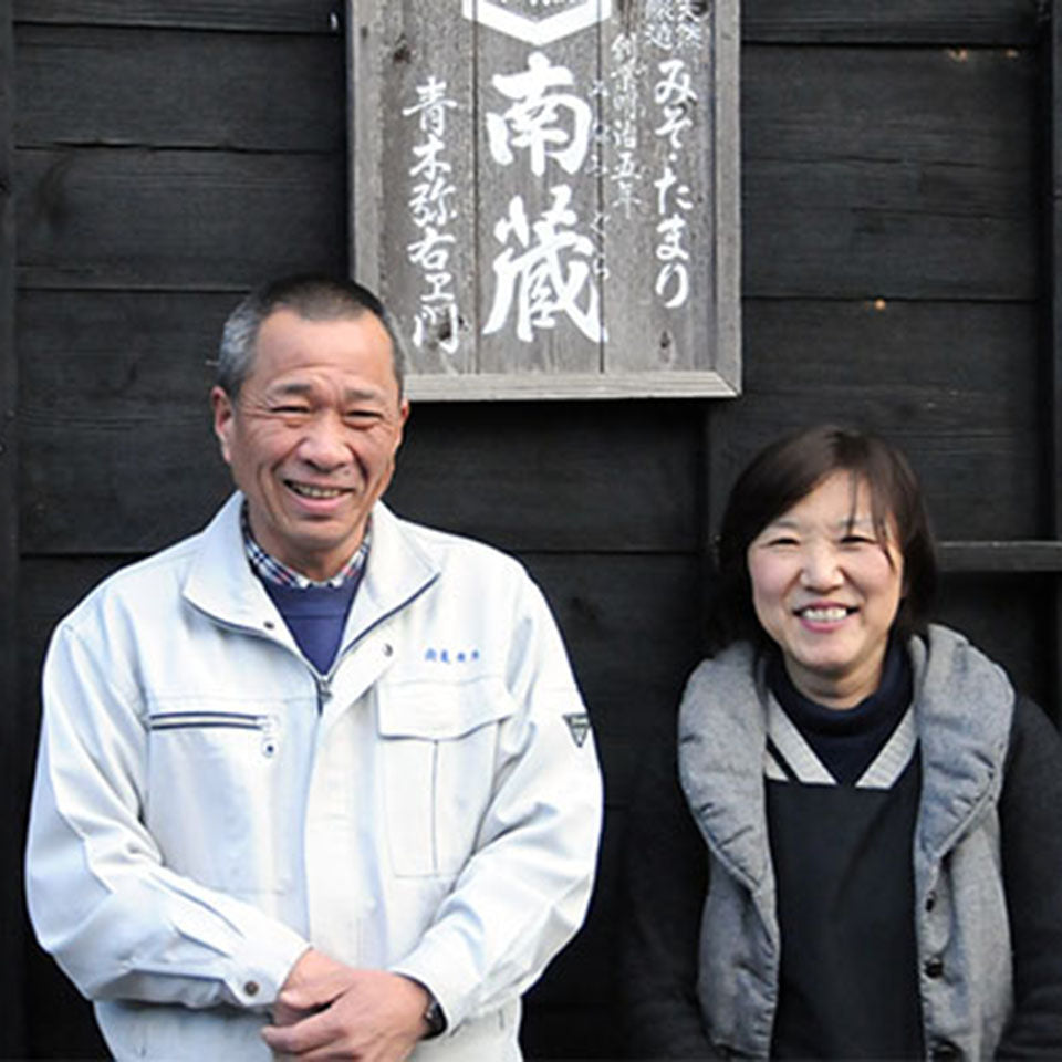 5 bottles of soy sauce made in wooden barrels